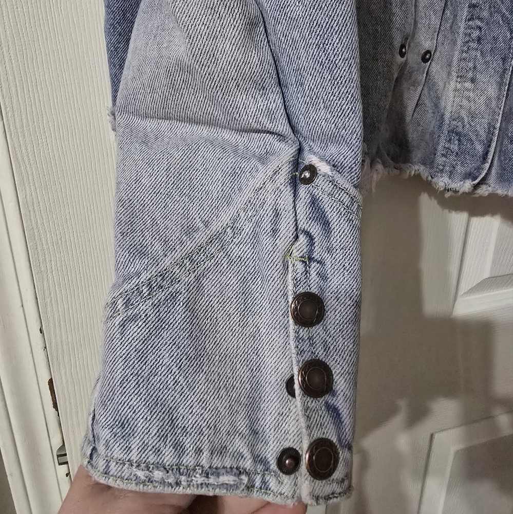Free People Dillon Denim Jacket in Jasmine, Oversized/Boxy Fit, Frayed Hem, EUC! - Picture 14 of 16